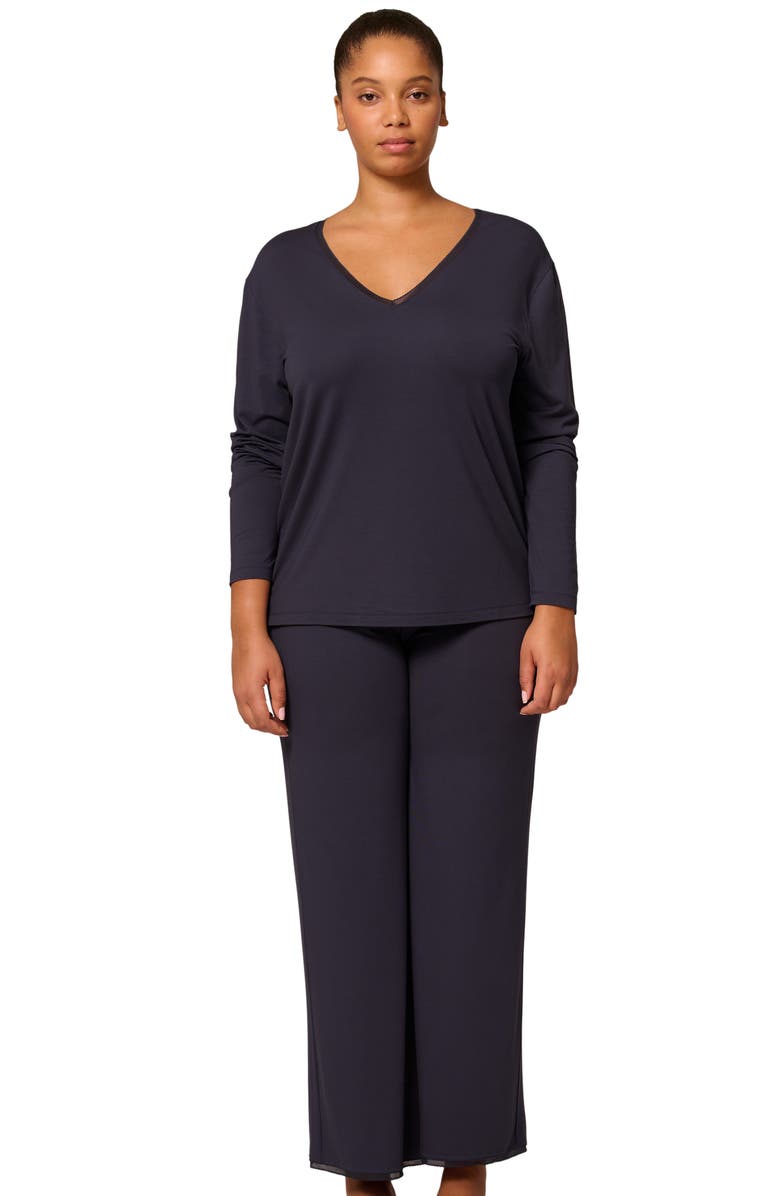 Simone Perele Aurore V-Neck Pajama Top, Alternate, color, Full Moon