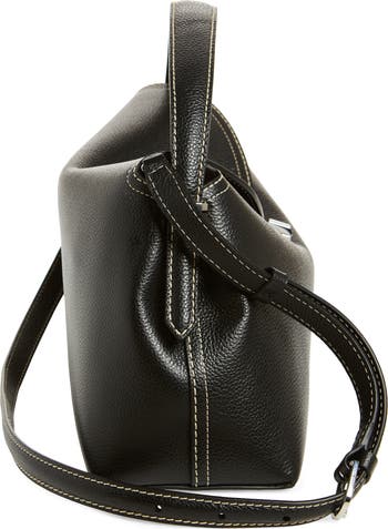 TOTEME T-Lock レザー ショルダーバッグ【関税なし】 TOTEME T-Lock テクスチャードレザー ショルダーバッグ | NET-A