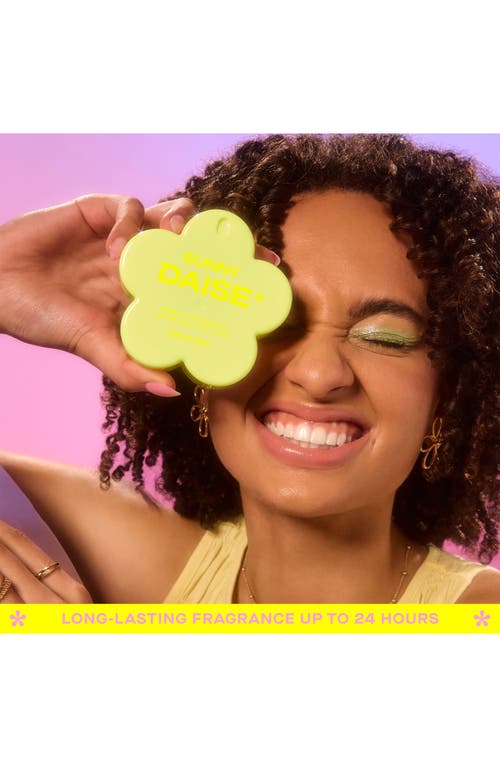 Daise Lowkey  Fragrance Body Mist In Yellow
