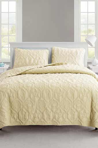 VCNY HOME Shore Embossed Quilt Set - Queen