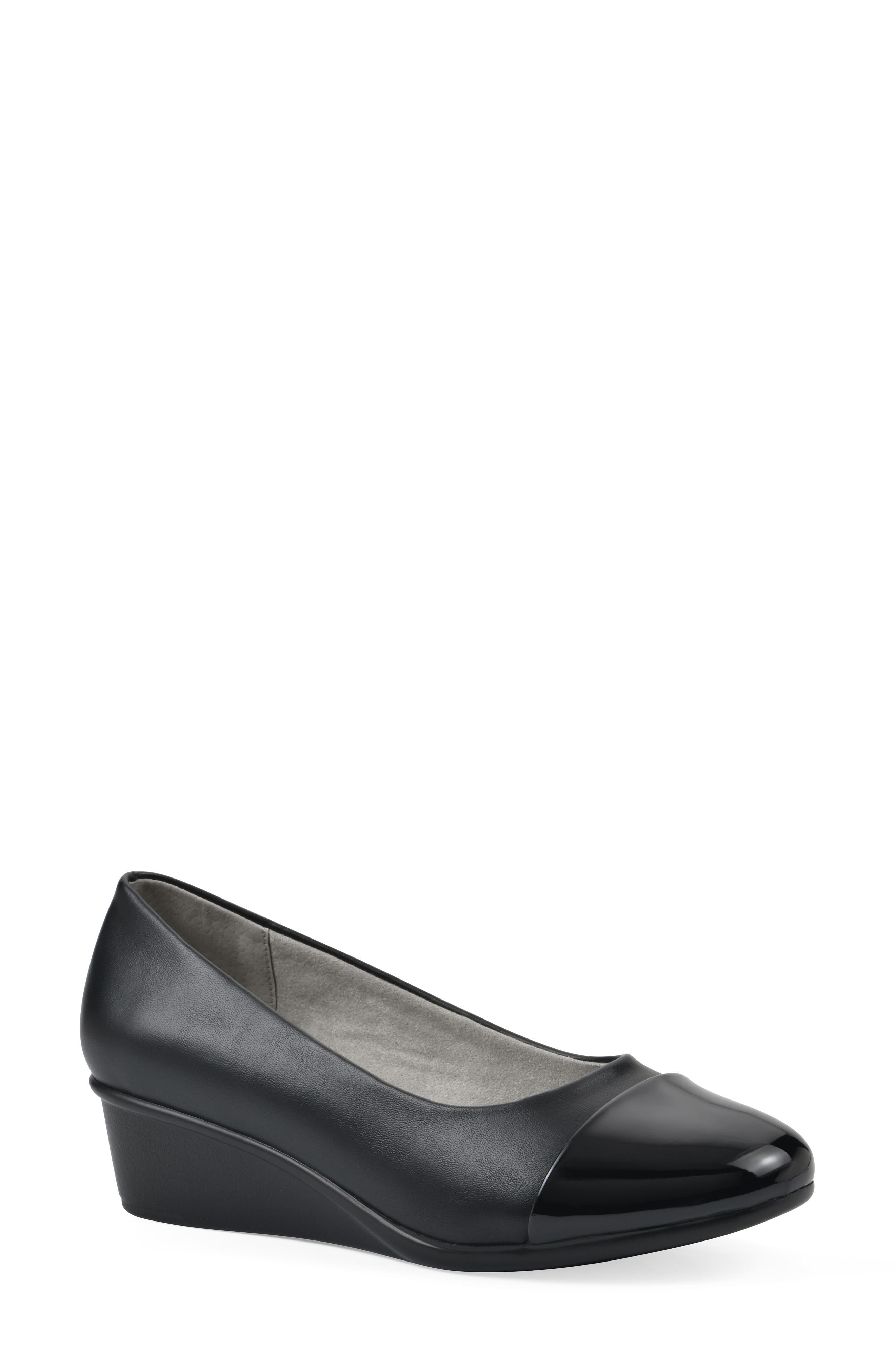 CLIFFS BY WHITE MOUNTAIN Bolivia Cap Toe Wedge Pump, Main, color, 