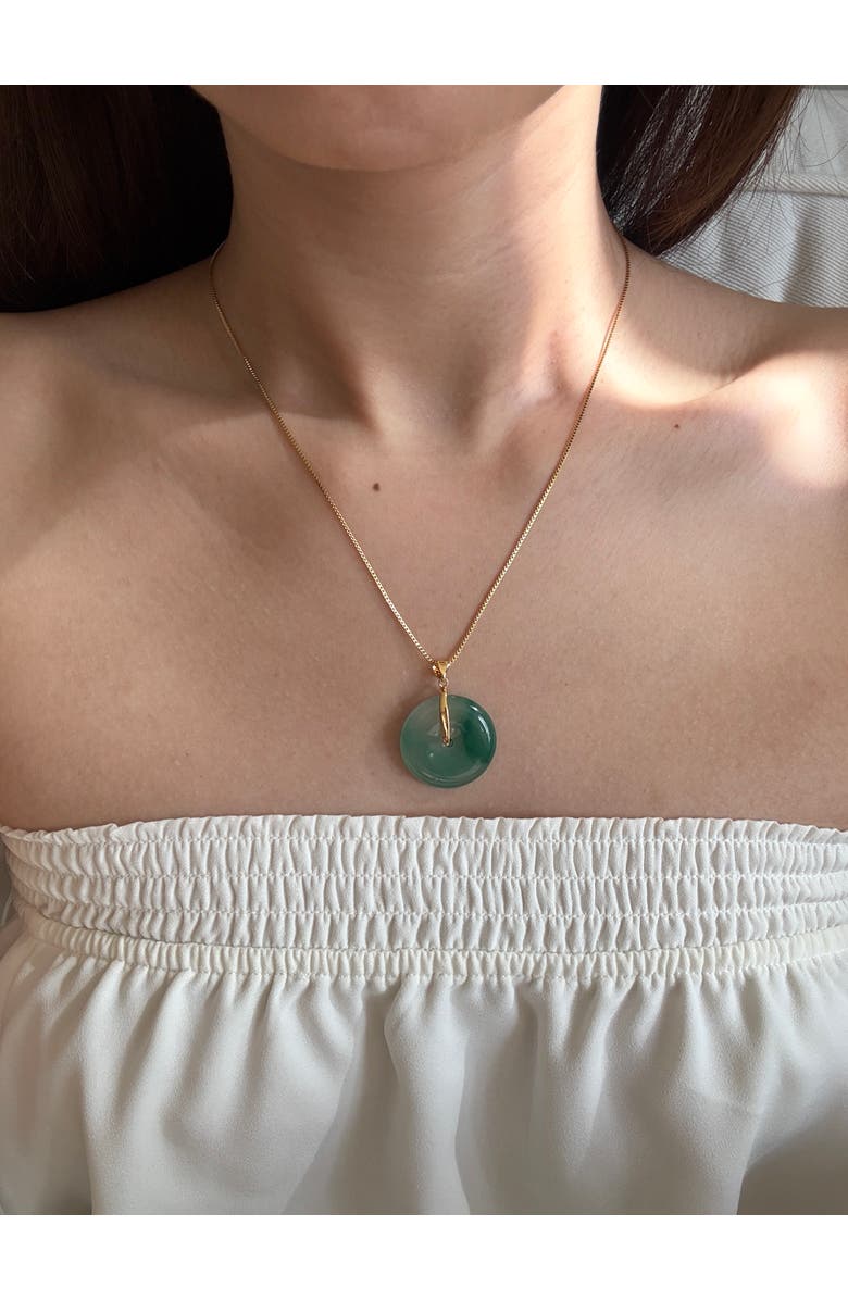 seree Oro Jade Stone Pendant Necklace, Alternate, color, Green