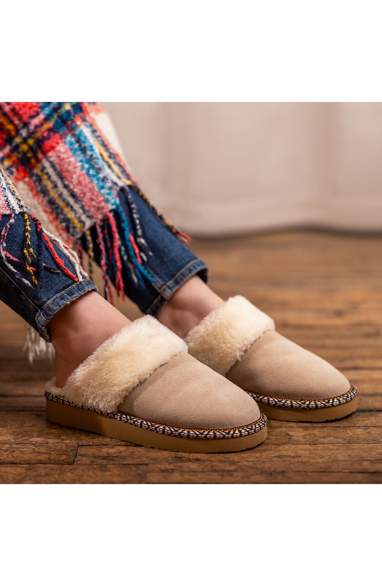 Minnetonka Cerise Faux Fur Scuff Slipper, Alternate, color, Stone