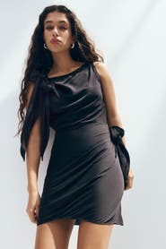 H&M Tie-detail boat-neck dress