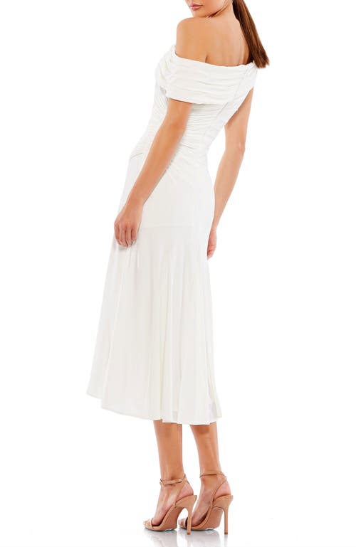 Mac Duggal Ruched Off-the-shoulder Midi Dress In White
