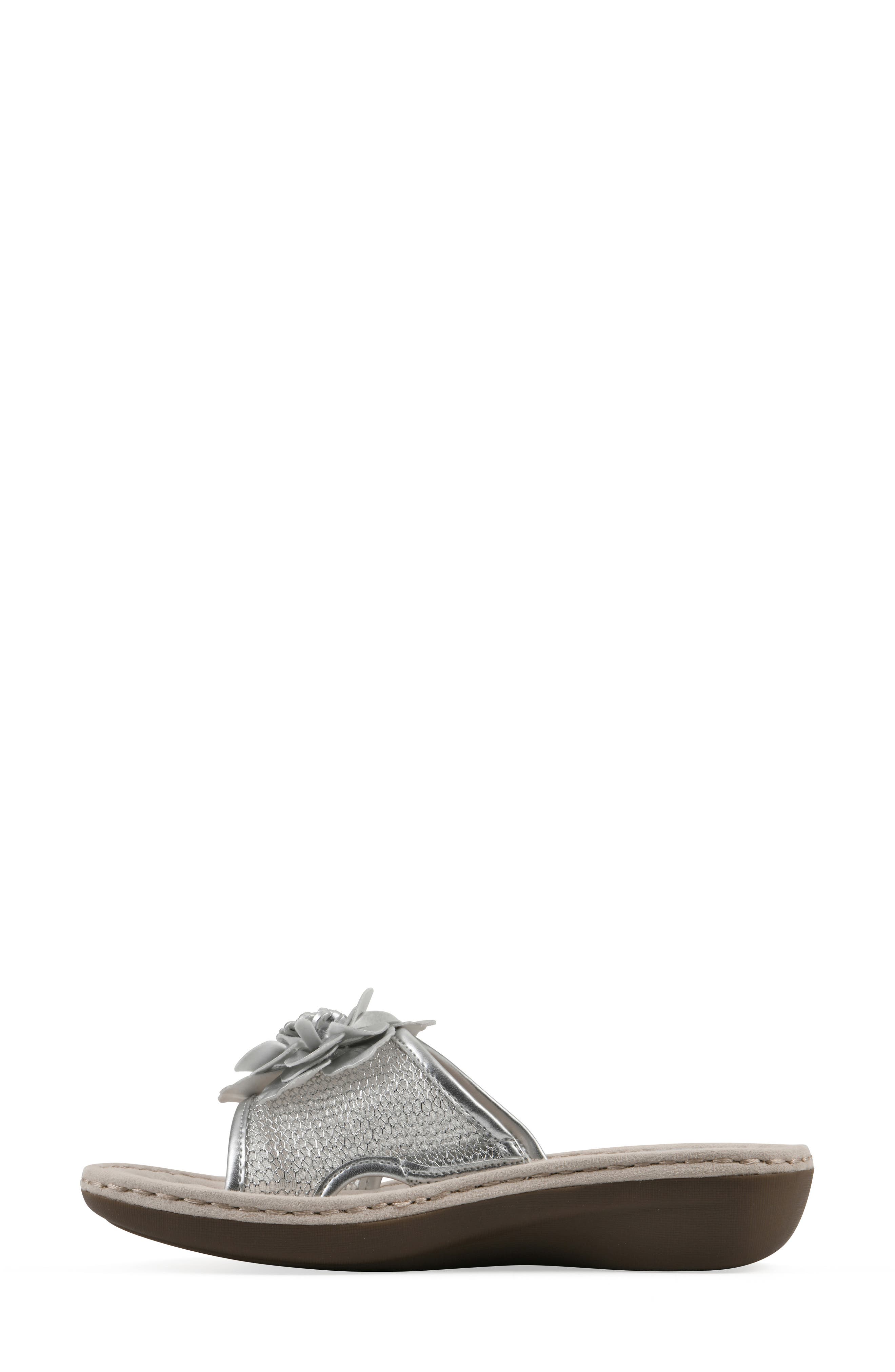 CLIFFS BY WHITE MOUNTAIN Chill Slide Sandal, Alternate, color, Silver Fabric