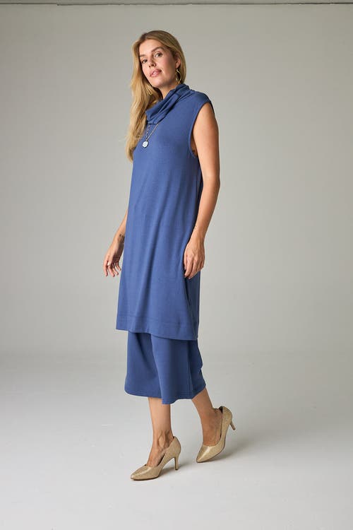 Eavolu Baikal Eco-luxe Fleece Crop Pant In Blue