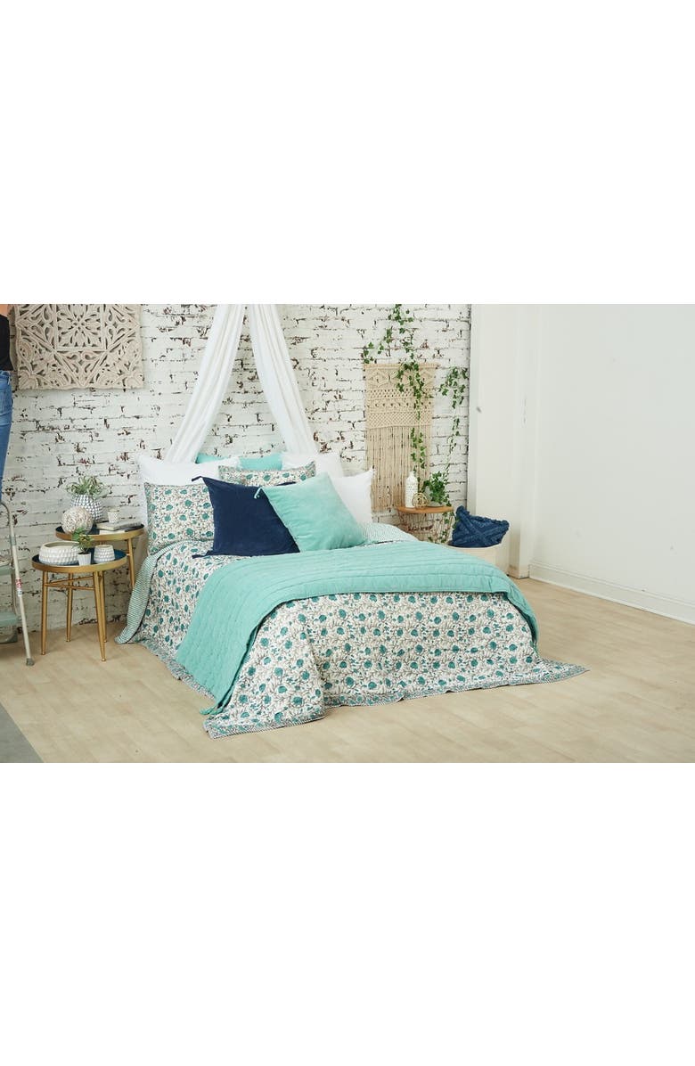 carol & frank Blue River Indigo 100% Cotton Premium Accent Throw Pillow w/ Tassels 22" x 22", Alternate, color, Blue