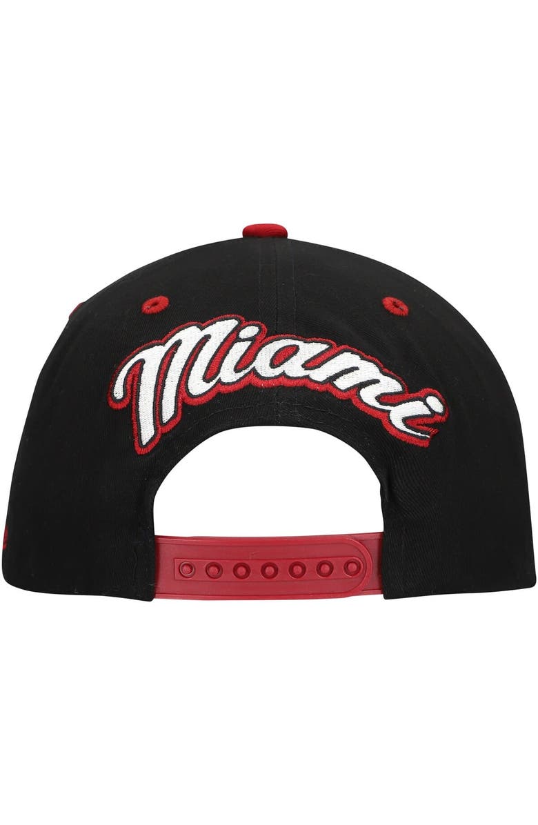 Mitchell & Ness Men's Mitchell & Ness Black/Red Miami Heat Backside Script Two-Tone Pro Crown Adjustable Hat, Alternate, color, Black