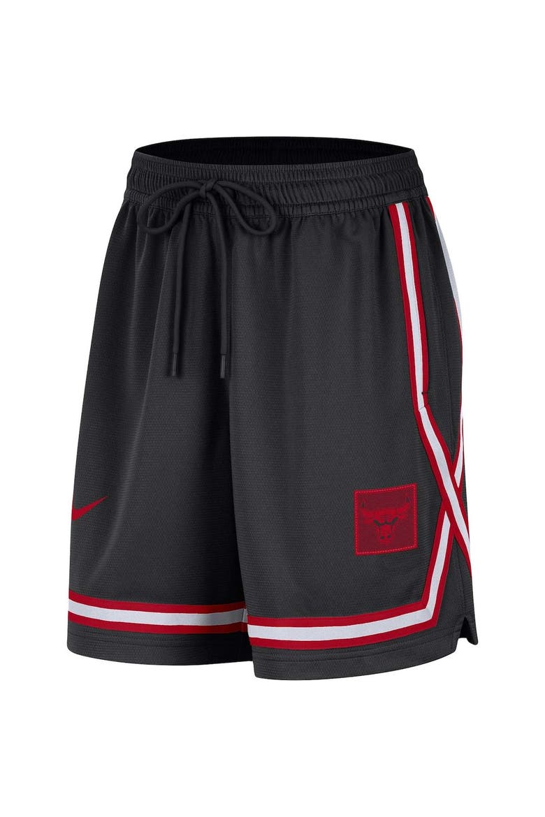 Women's Nike Black Chicago Bulls Sideline Fly Crossover Performance Shorts, Alternate, color, Black