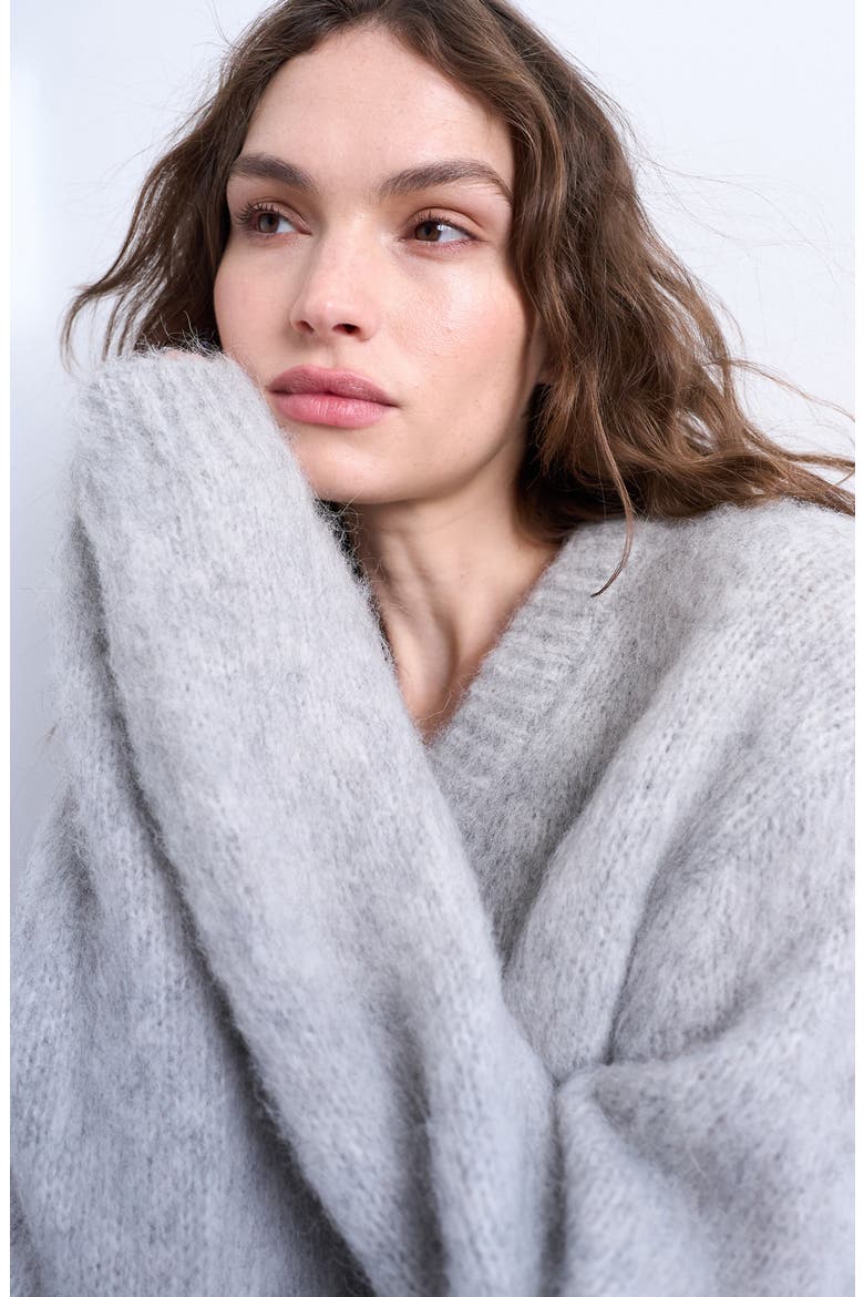 Fluffy V-Neck Wool & Alpaca Blend Sweater, Alternate, color, LIGHT GREY