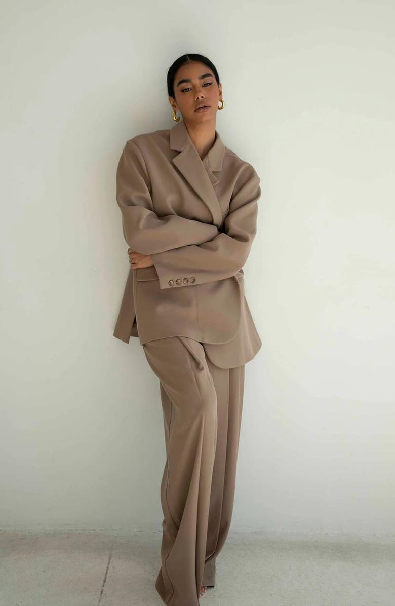 RE ONA Joey Pleated Wide Leg Suit Trousers, Alternate, color, 