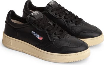 【関税&送料込】Autry Medalist Low Leather Sneakers AUTRY Medalist Low leather and suede sneakers | NET-A-PORTER
