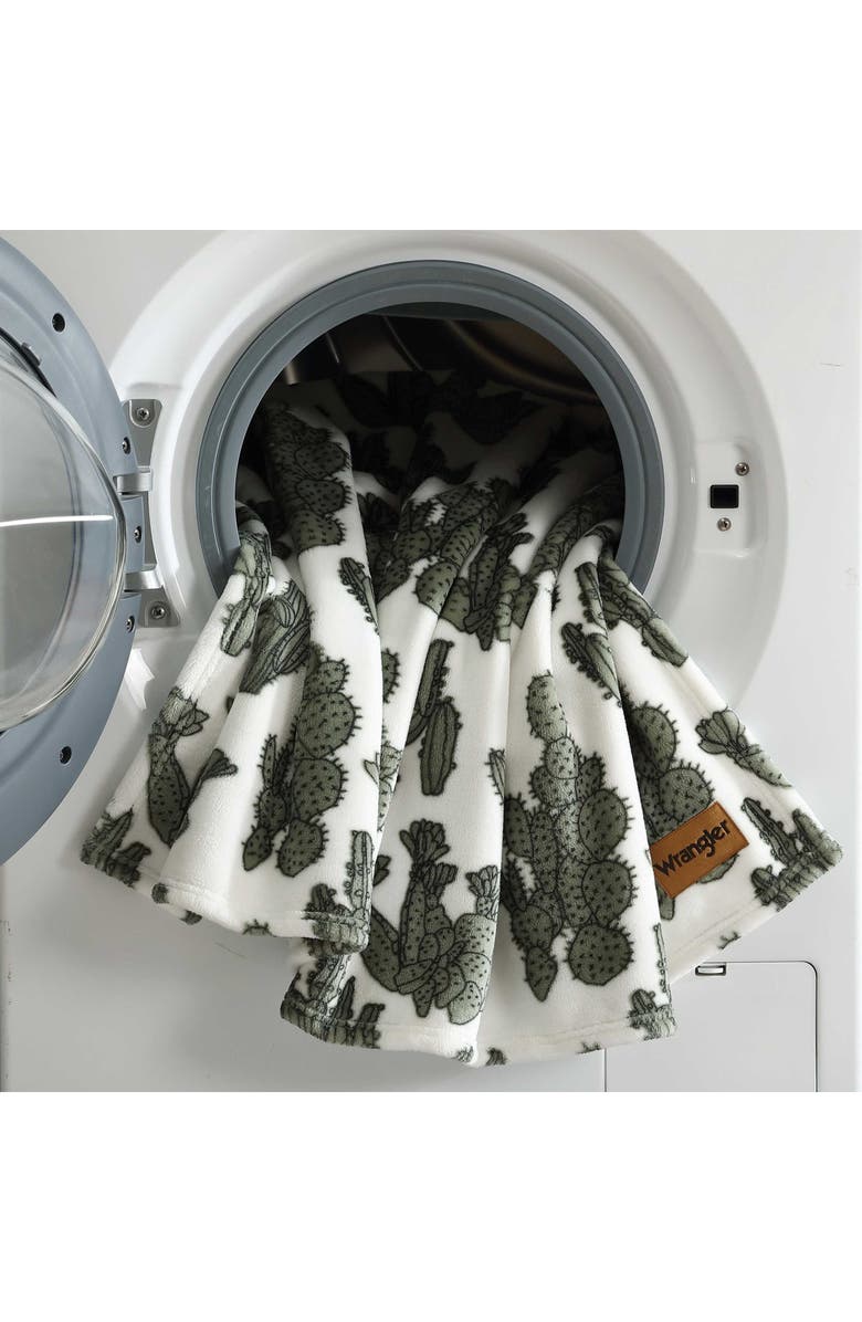 Wrangler Cactus Garden Plush Fleece Blanket, Alternate, color, Green