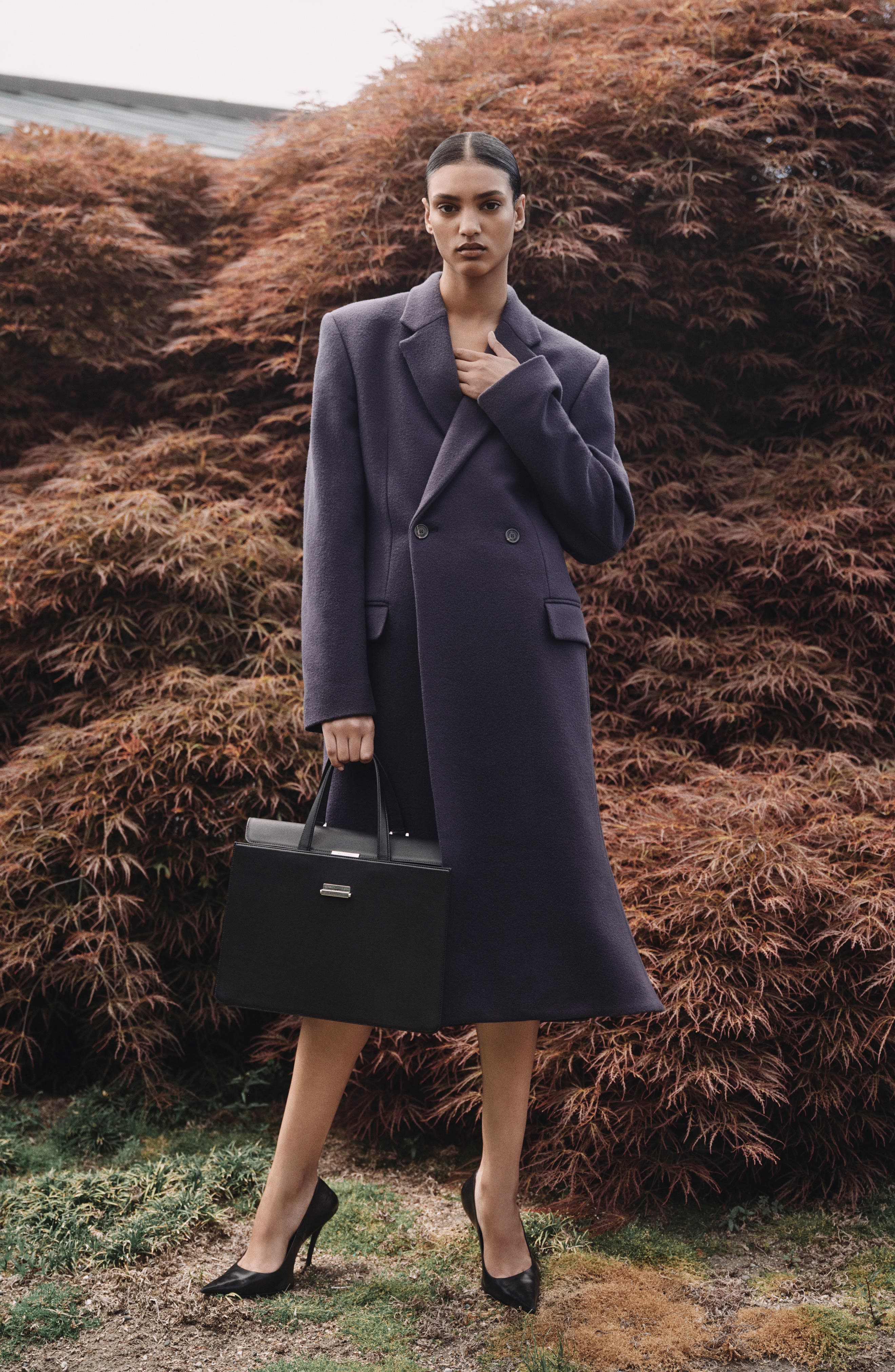 Balenciaga Avenue Pointed Toe Pump, Alternate, color, Black/ Gold