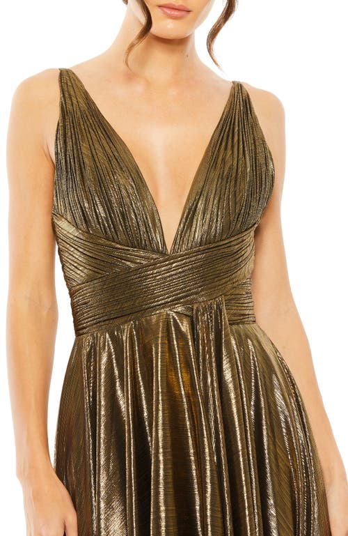 Mac Duggal Sleeveless A-line Metallic Gown In Gold In Antique Gold