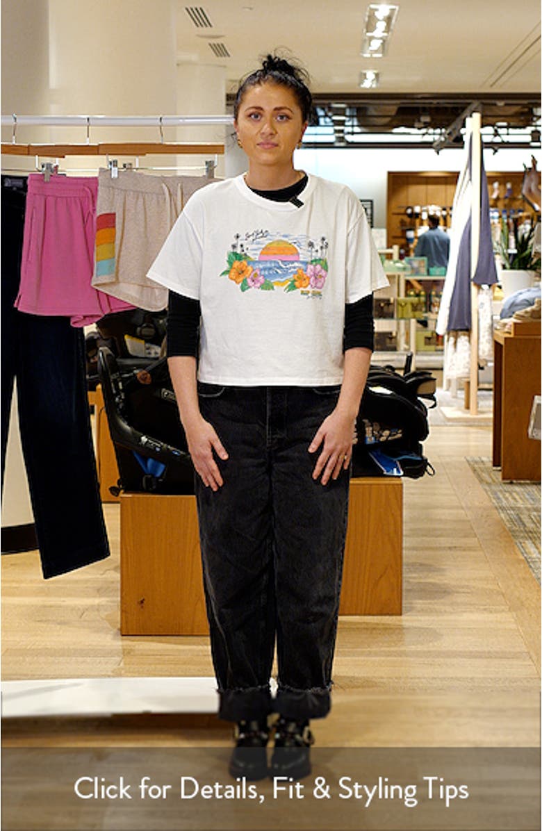 Sun Rays Relaxed Graphic T-Shirt, sales video thumbnail