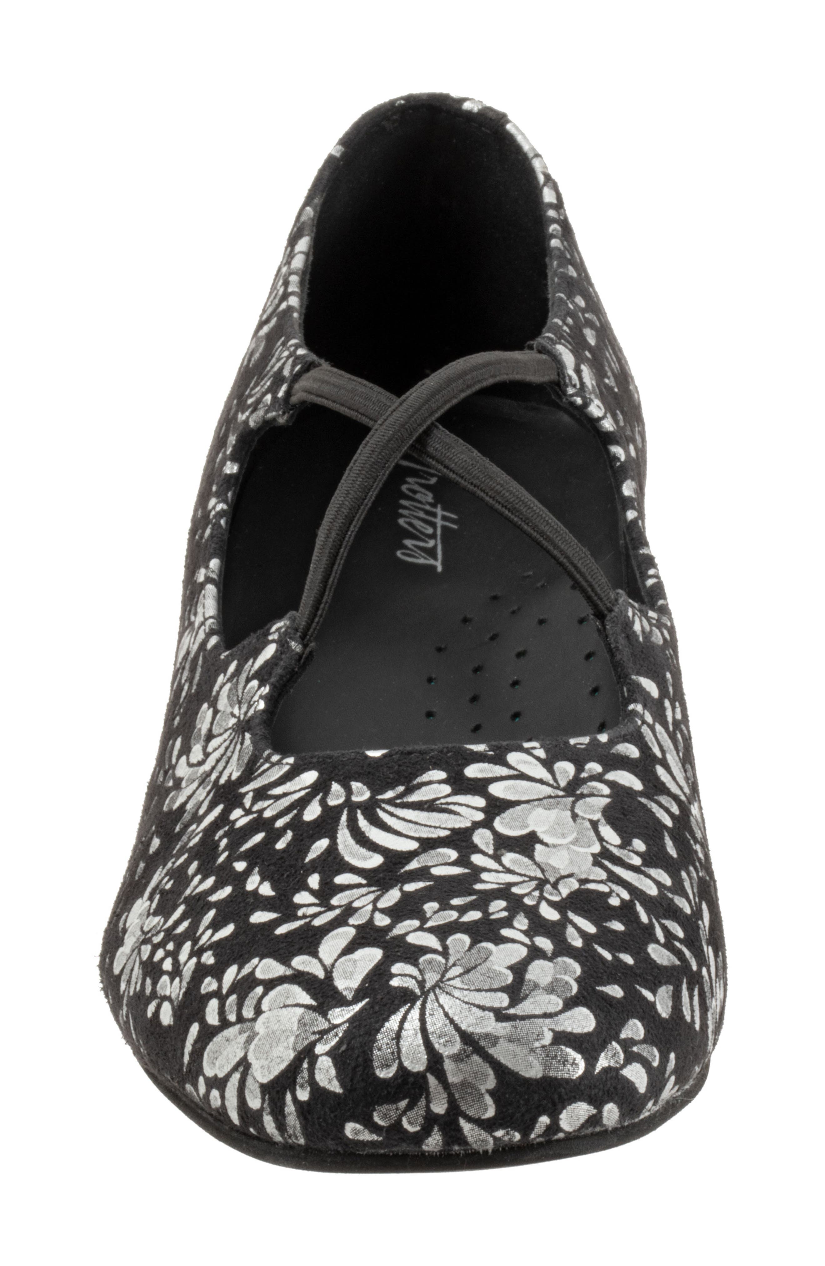 Trotters Demi Pump, Alternate, color, Black Floral