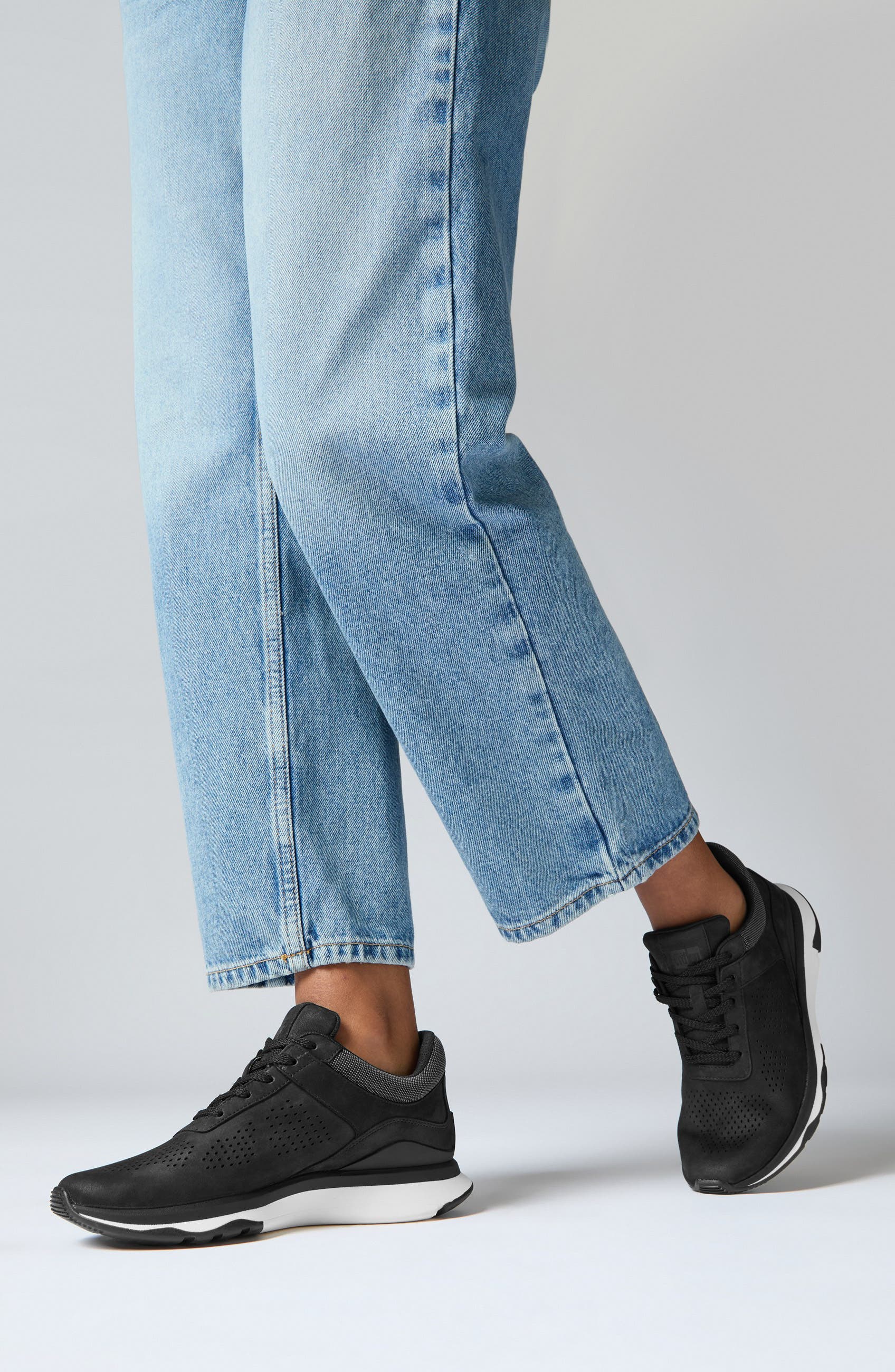 FitFlop Vitamin Knit Sport Sneaker, Alternate, color, Black