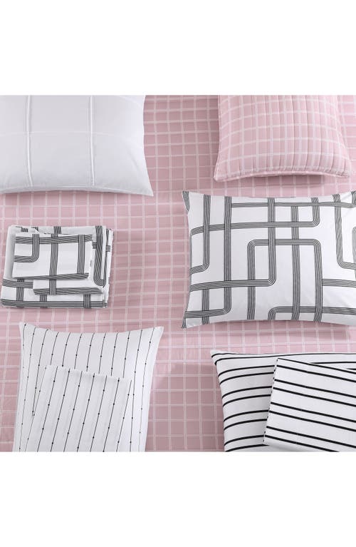 City Scene Grid Microfiber Quilt & Shams Set In Pink