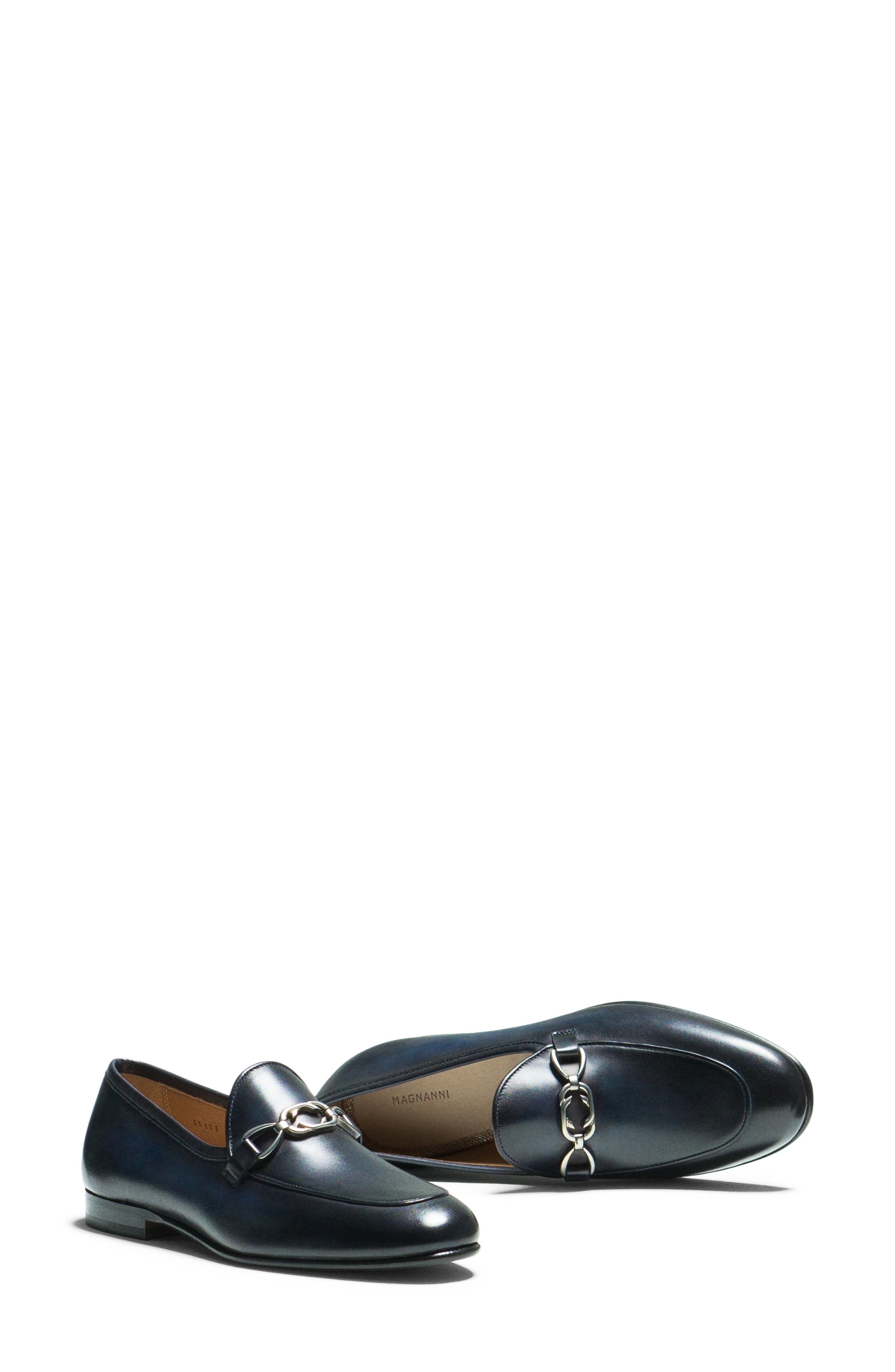 Magnanni Mina Chain Bit Loafer, Alternate, color, Navy