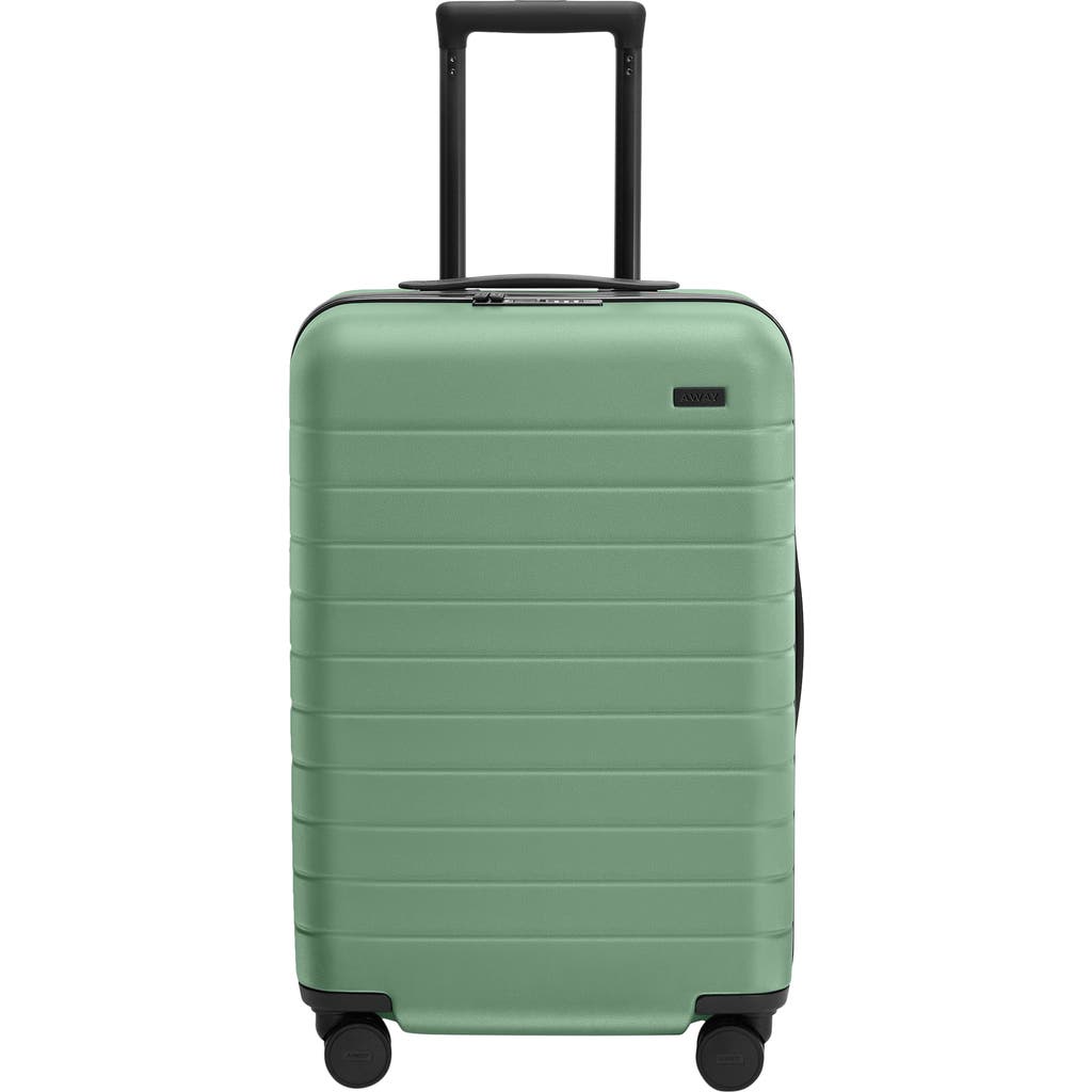 Away Flex 22-inch Bigger Spinner Carry-on
