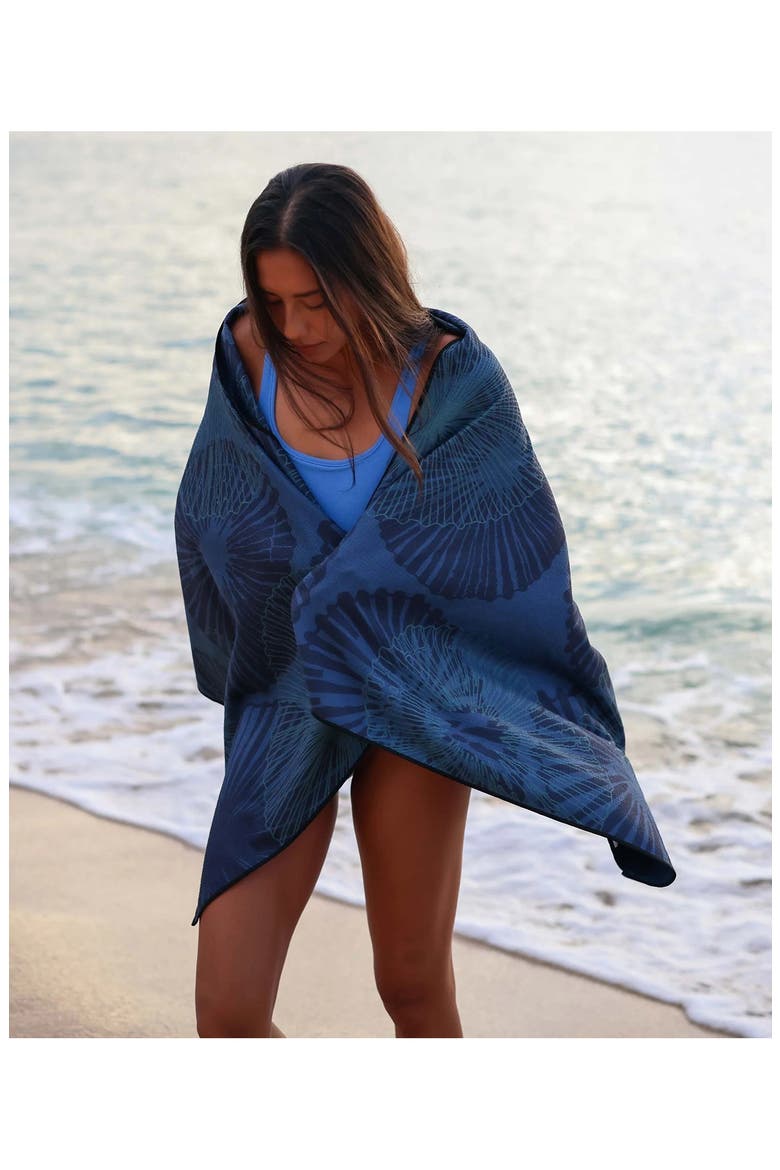 Quick Dry Beach Towel, Alternate, color, NAVY OPIHI