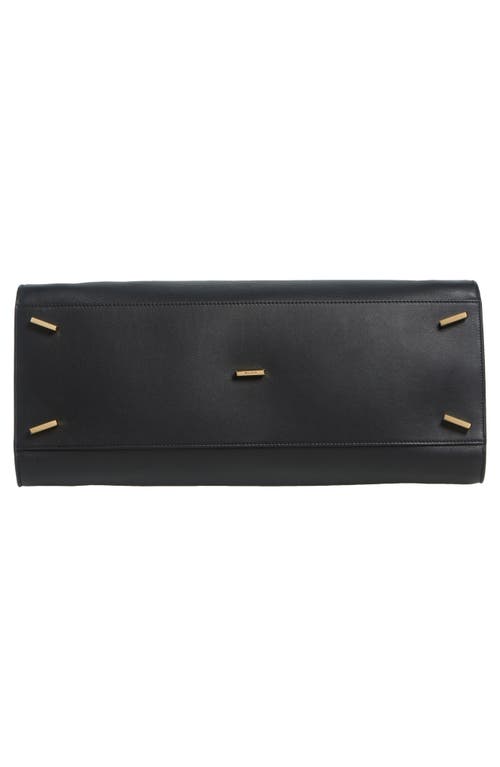 Ferragamo 'hug Soft M' Shoulder Bag In Nero/borgogna