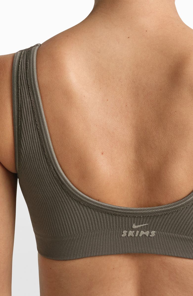 NikeSKIMS Ribbed Seamless Mico-Scoop Bra, Alternate, color, Dustyoakmoss/ Dune