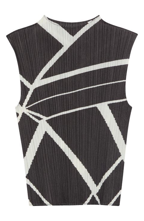 Fold Line Pleated Sleeveless Top