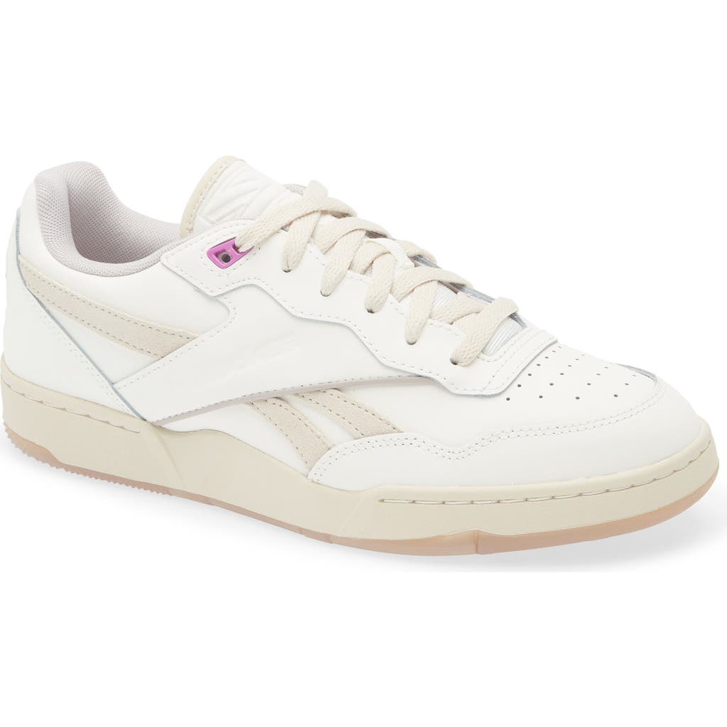 Reebok Bb 4000 Ii Sneaker In Chalk/sand/hazy Grey