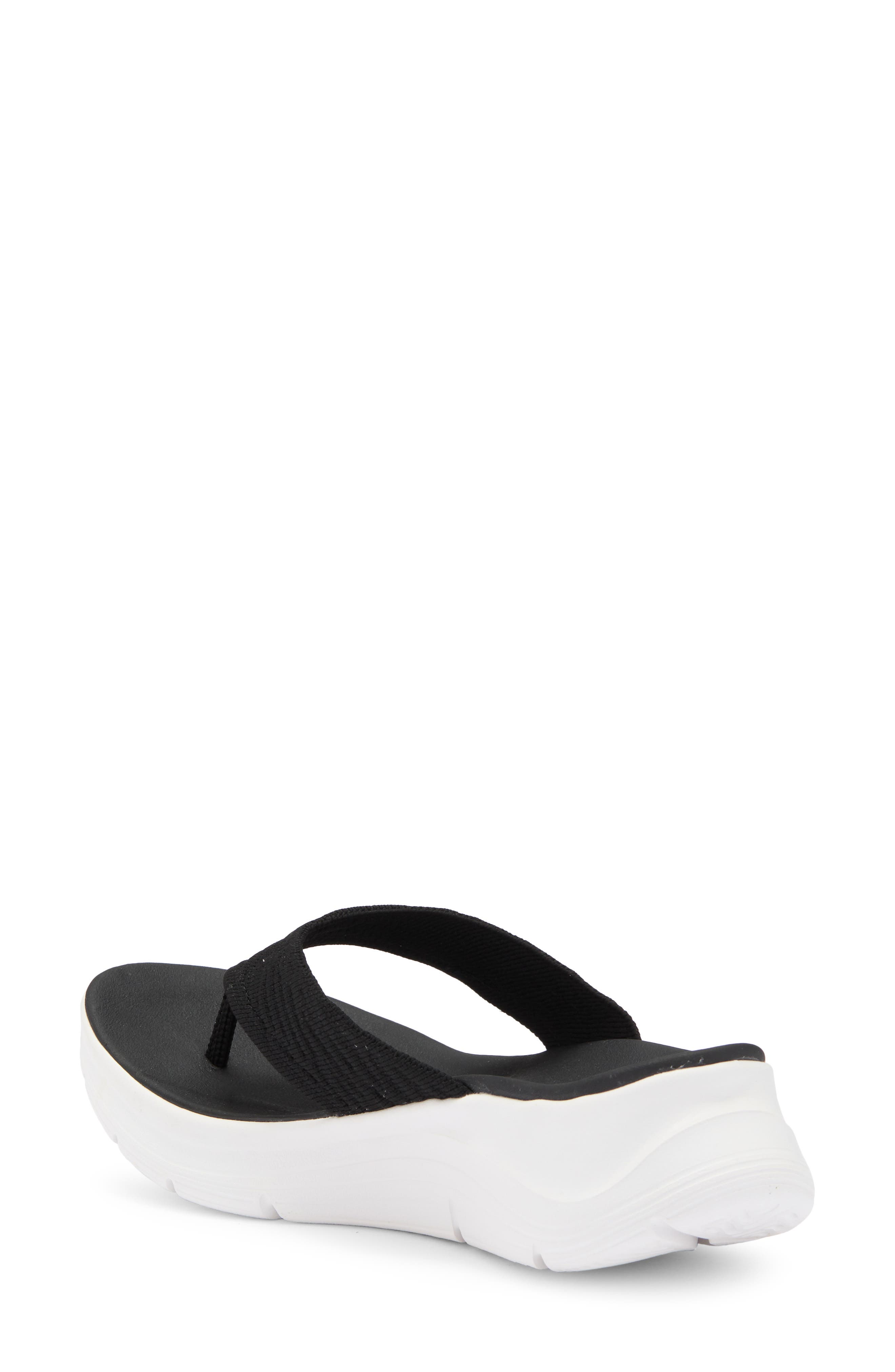 SKECHERS Kamaryn Thong Sandal, Alternate, color, Black/ White