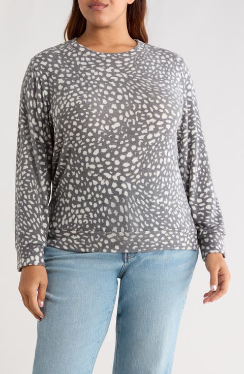 Brushed Animal Print Long Sleeve Crewneck Top (Plus)