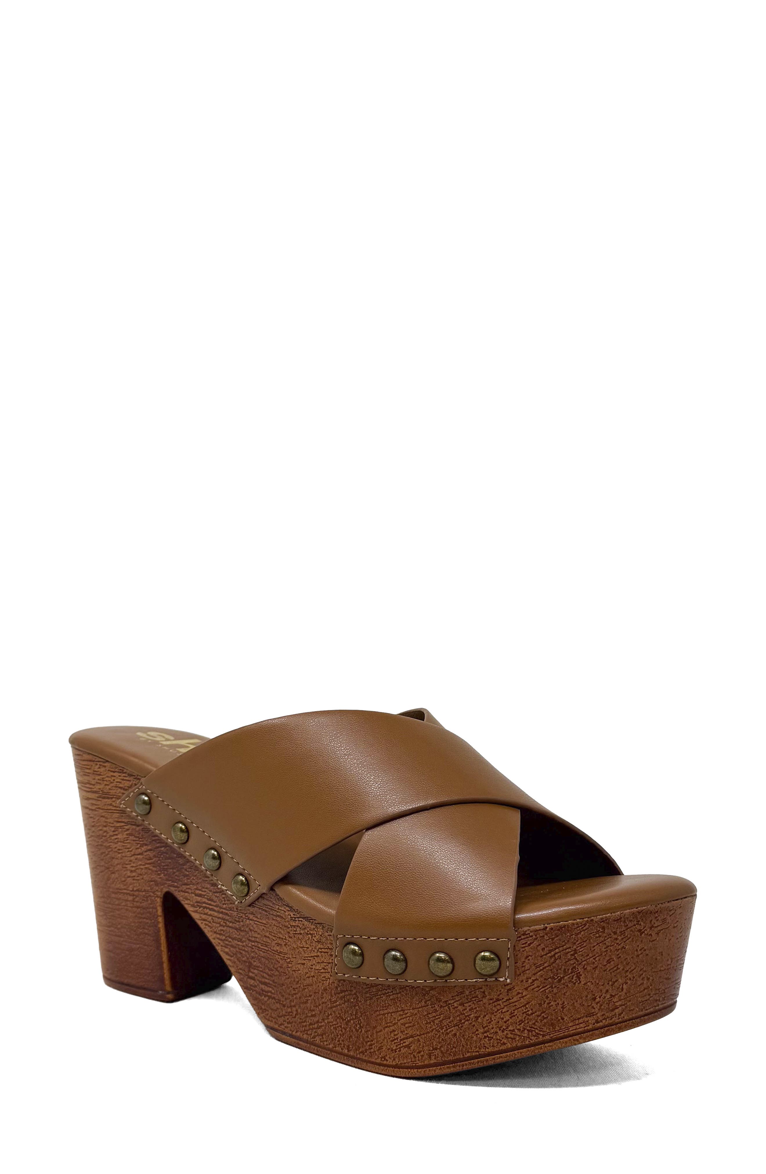  Tan