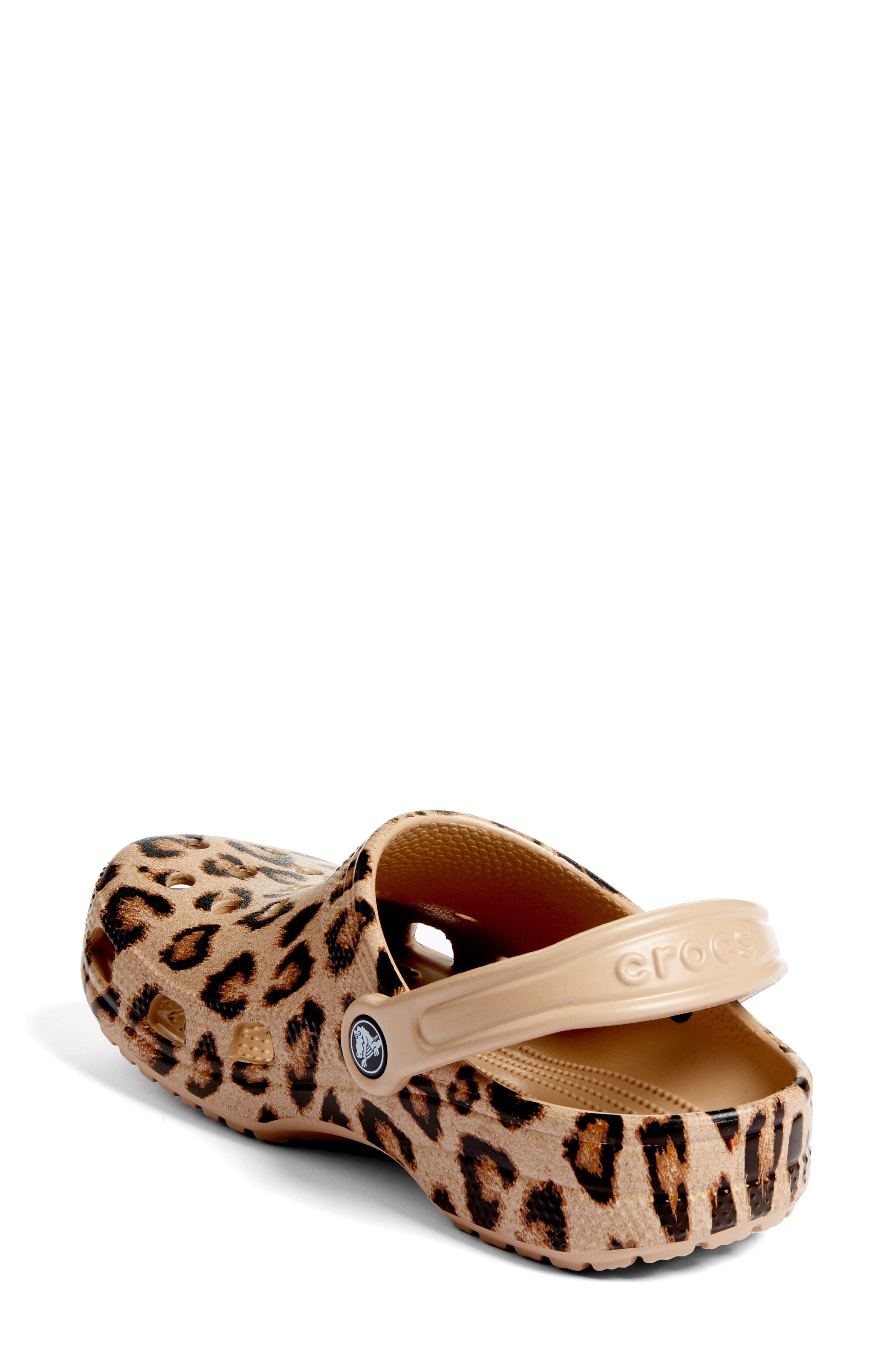 CROCS<sup>™</sup> Classic Print Waterproof Clog, Alternate, color, 