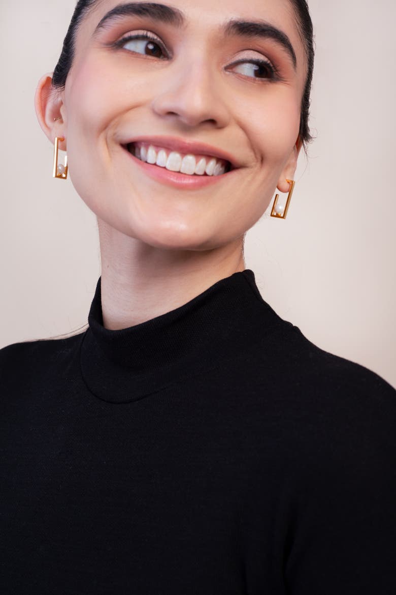 Pearl Frame Hoops, Alternate, color, Gold