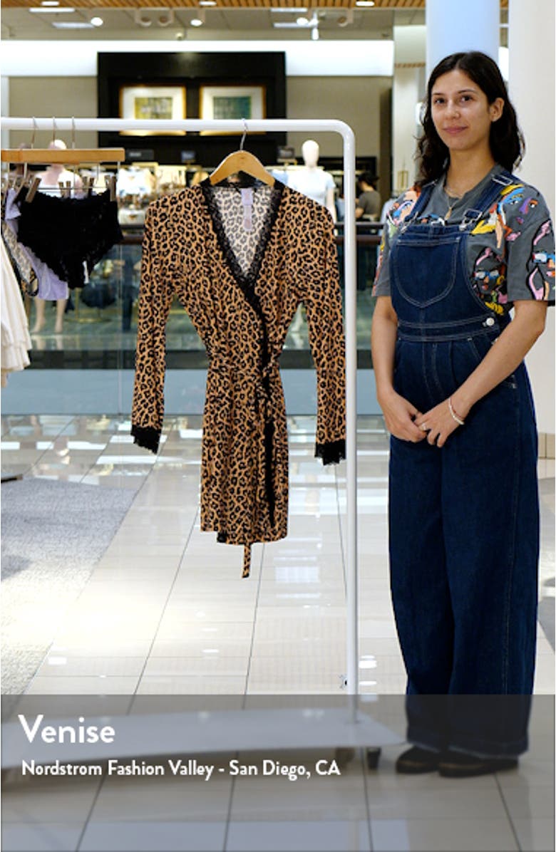 Snug Hug Short Robe, sales video thumbnail