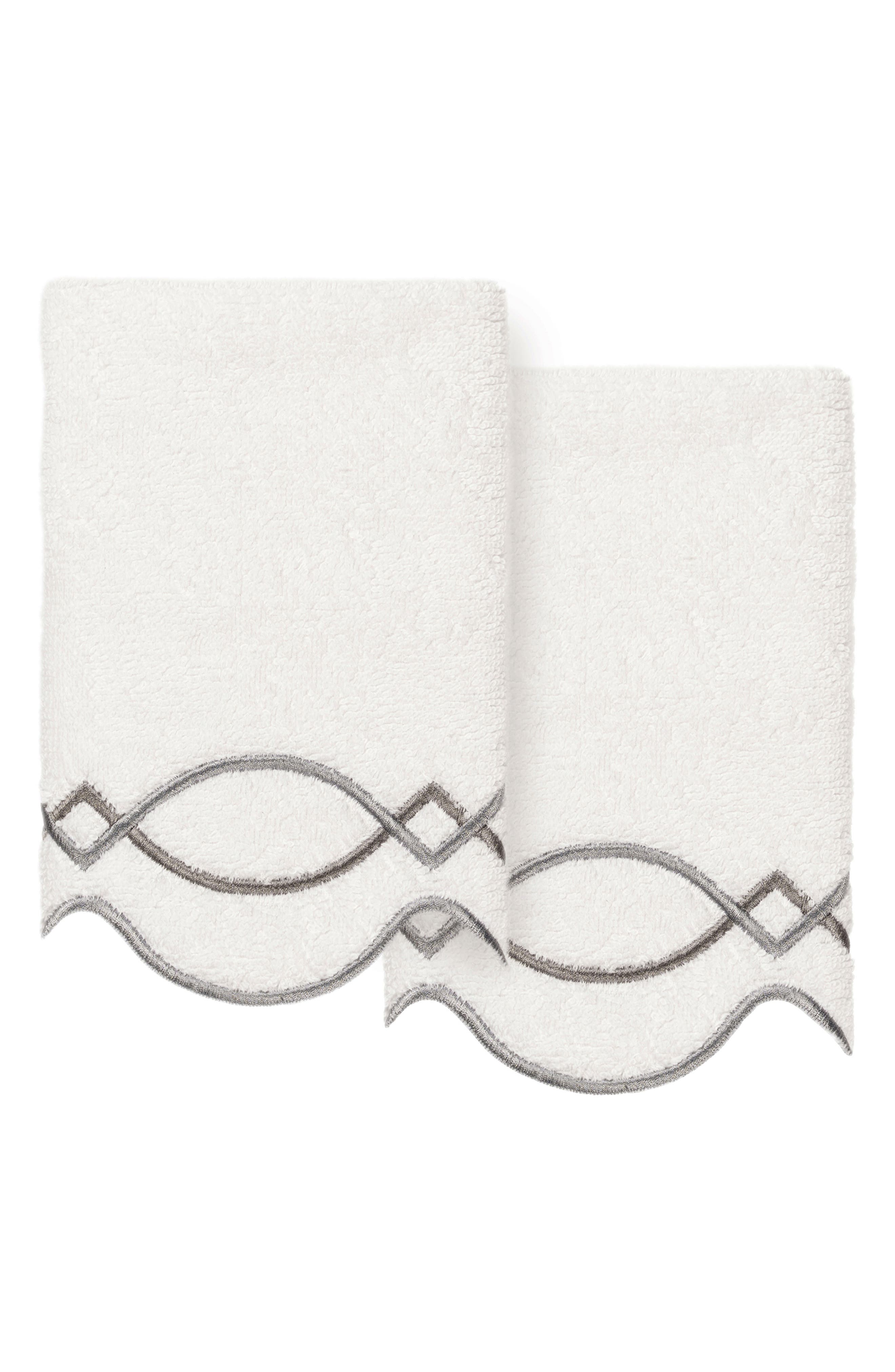 2-Piece Diamond Chain Embroidered Turkish Cotton Towel Set