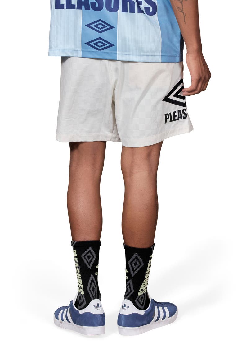 Classic Shorts, Alternate, color, CREAM