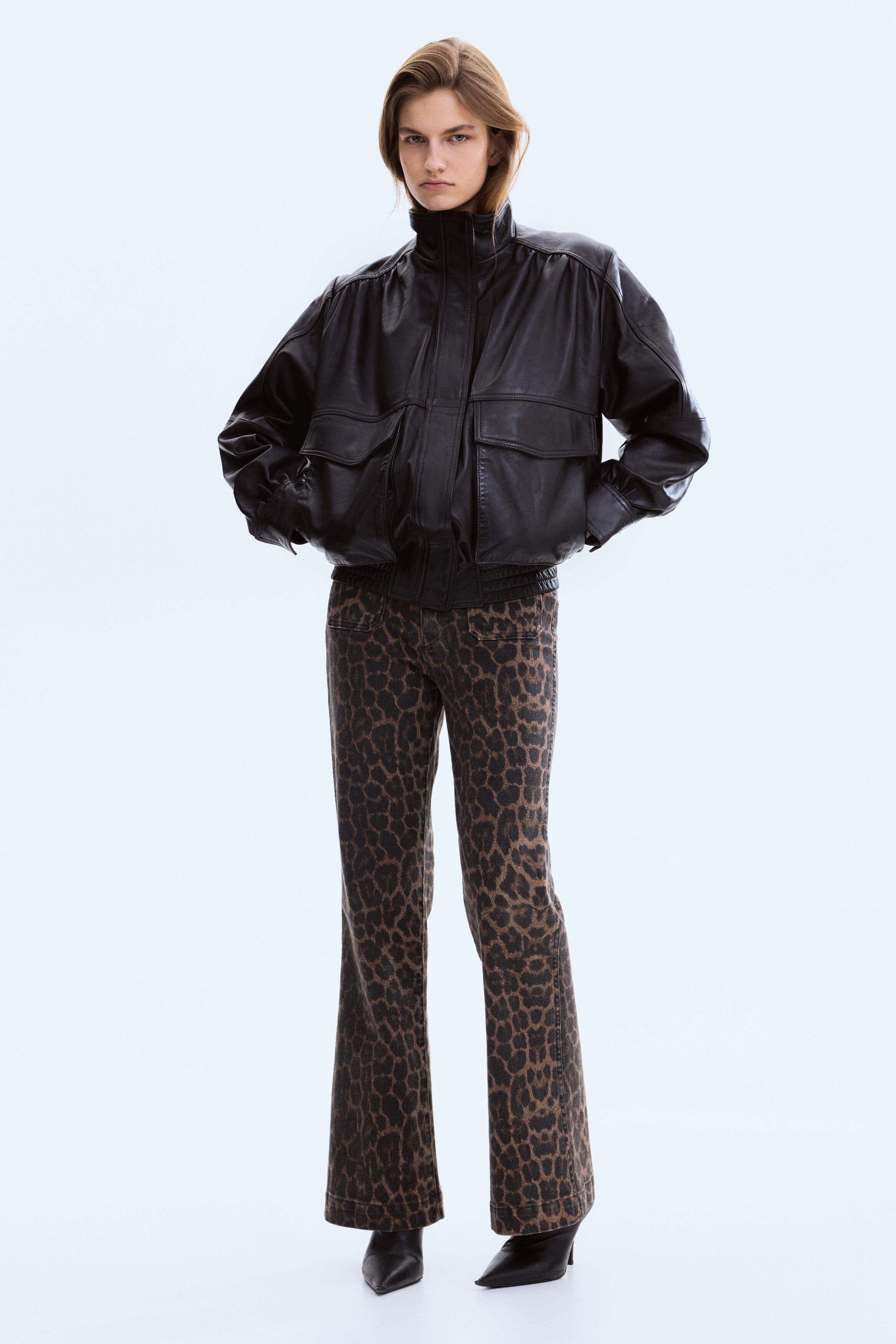 Flared High Jeans - image 4
