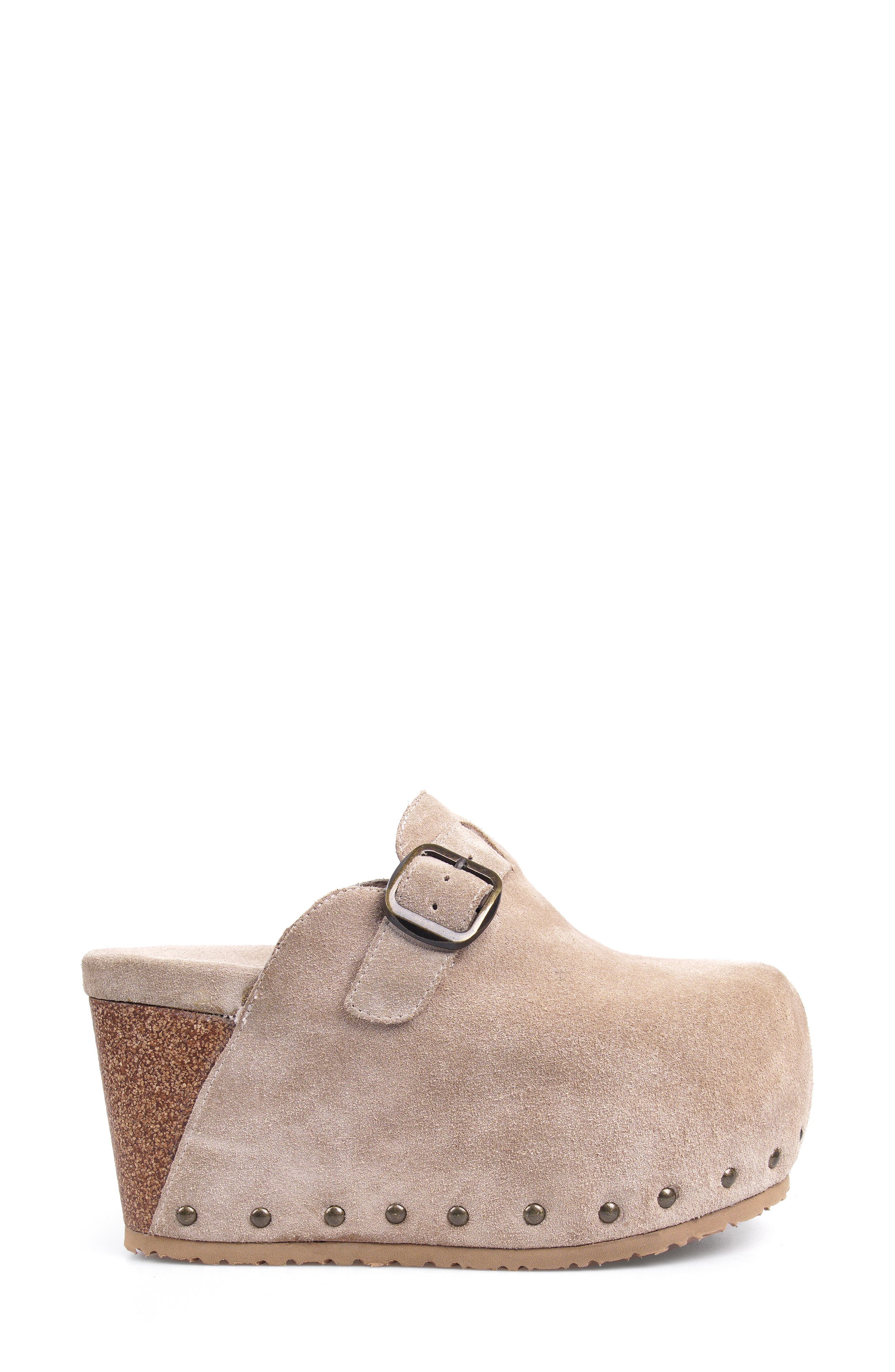 Cuna Platform Clog, Alternate, color, SAND SUEDE
