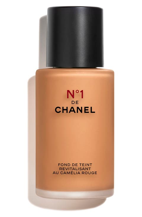 N°1 DE CHANEL REVITALIZING FOUNDATION Illuminates - Moisturizer - Protects