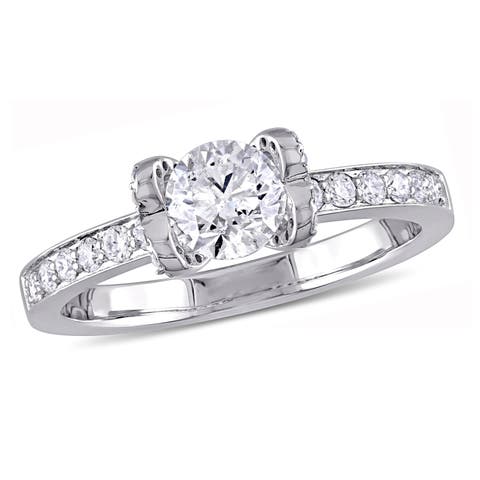 Diamond Engagement Ring with Heart-Design 14k