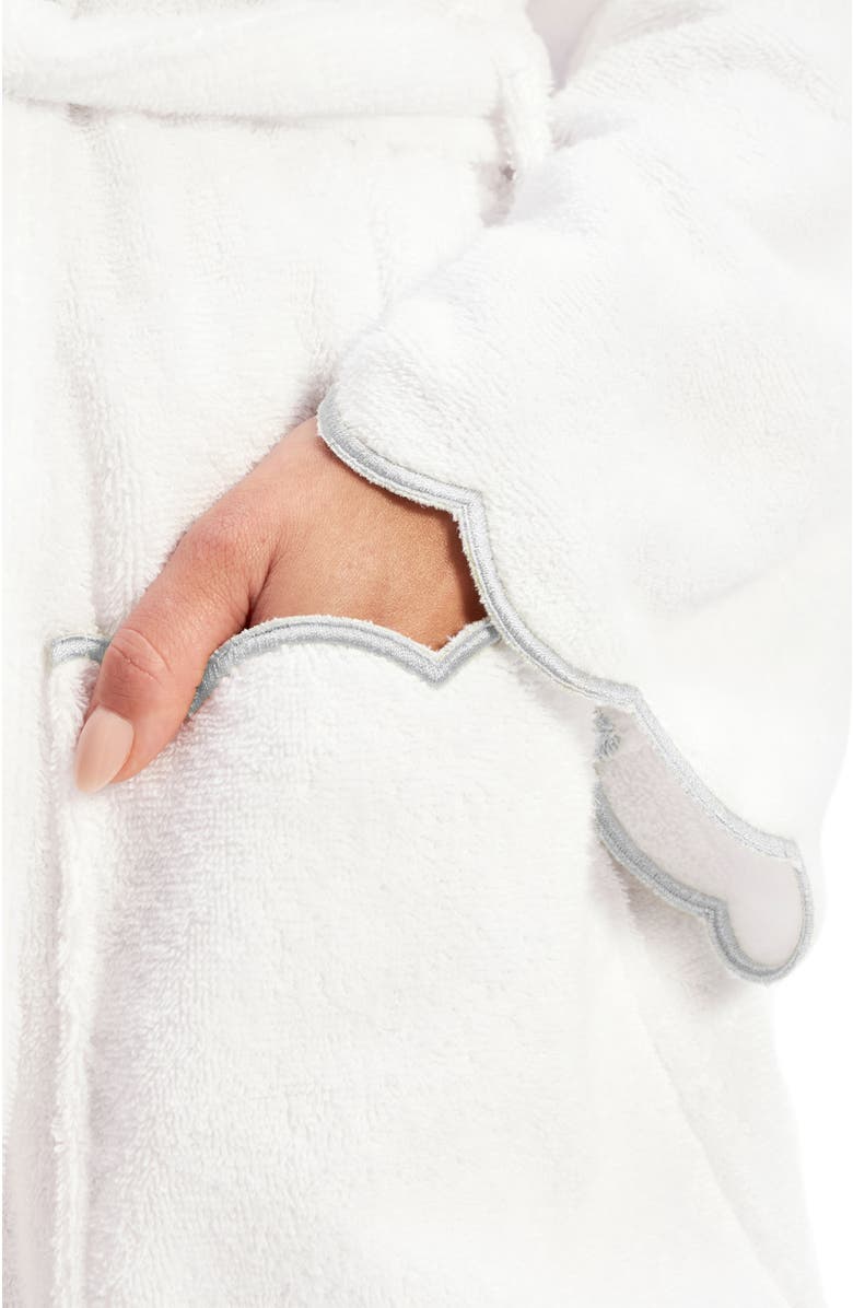 CHRISTY Scallop Edge Super Soft Luxury Robe, Alternate, color, Silver
