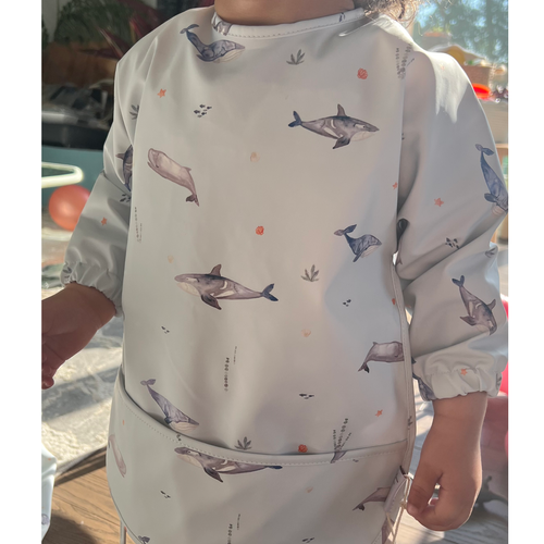 Neferland Premium Classic Low-pocket Long Sleeve Bib Smock In Whale Watching (2t-4t)