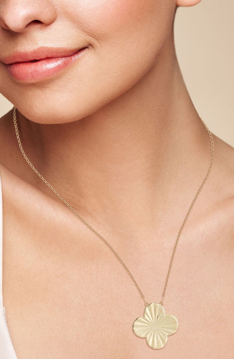 Ember Fine Jewelry 14K Gold Clover Pendant Necklace, Alternate, color, Gold
