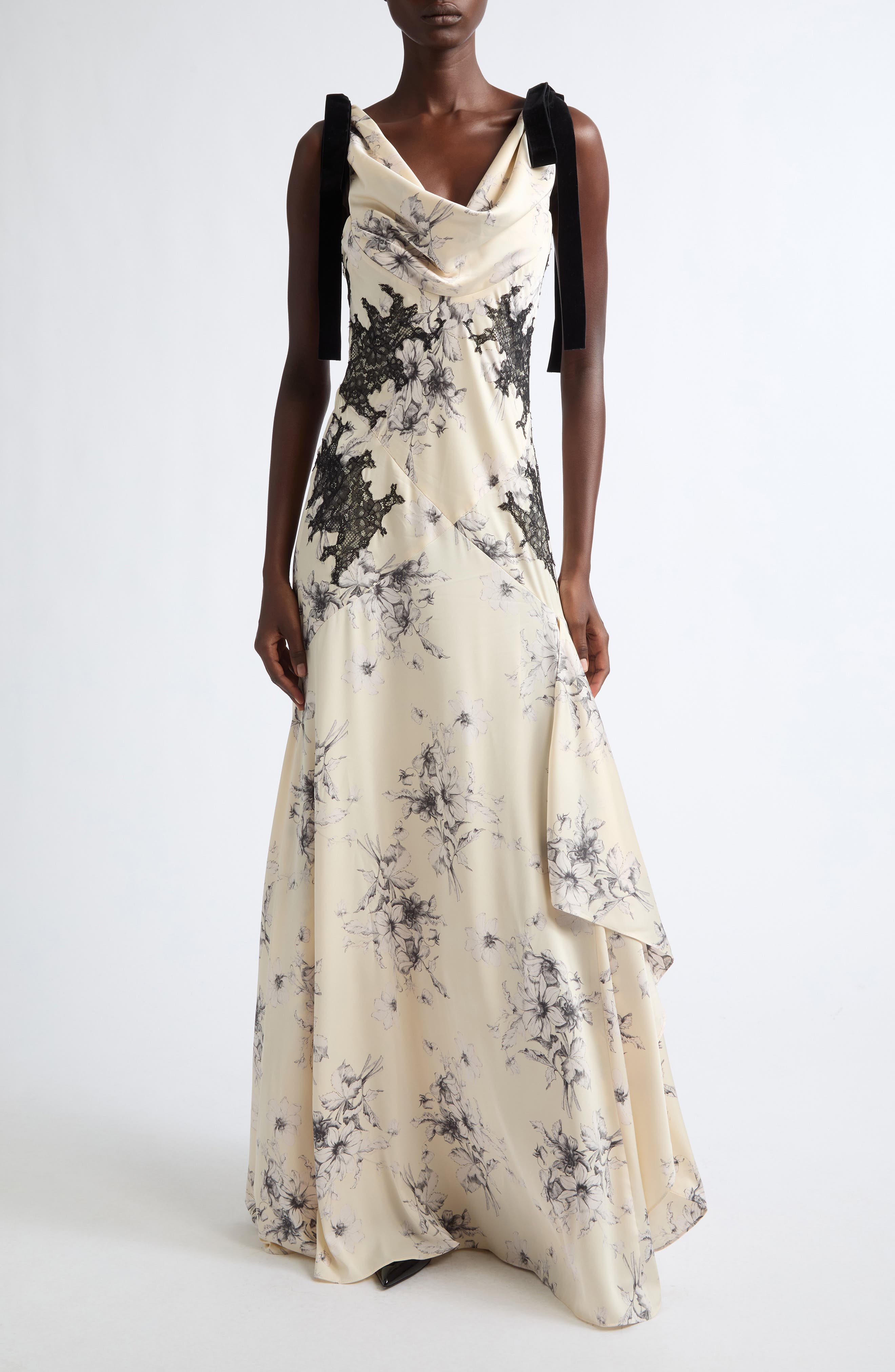 selected GARDENIA/ BLACK