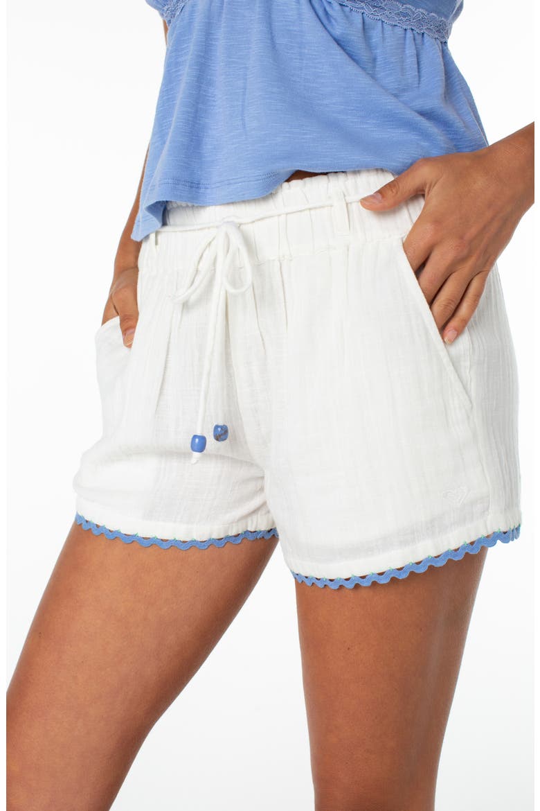 Wave Loom Scallop Trim Shorts, Alternate, color, CLOUD DANCER
