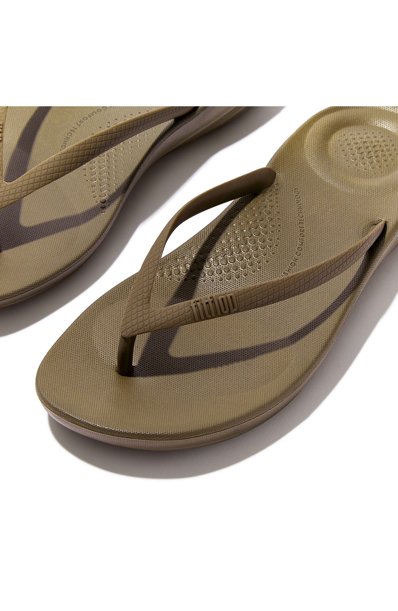 FitFlop iQushion Flip Flop, Alternate, color, Mossy