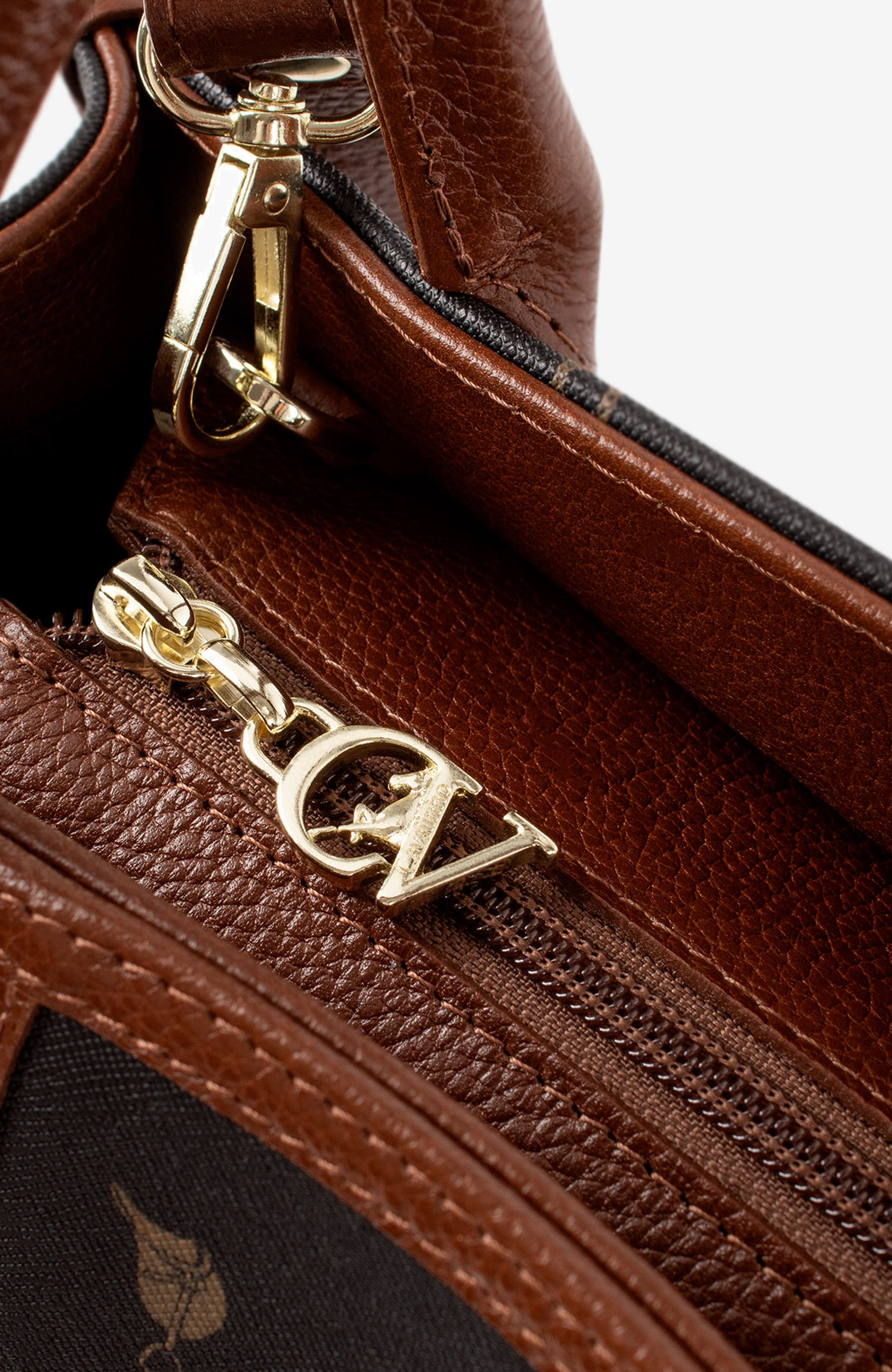 Di Cavallo Handbag 480, Alternate, color, Black / Brown
